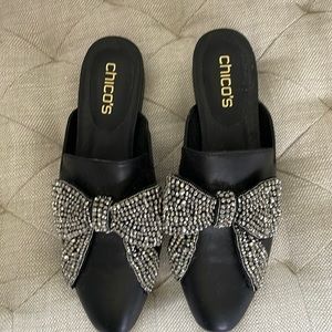 Black slide with bow never worn tag attached